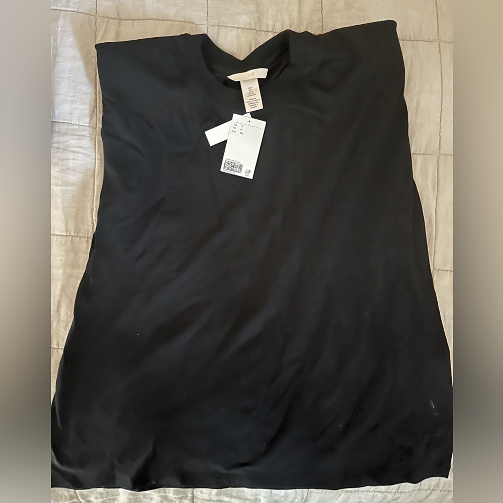 H&M Classic Black Women's Top shoulder pad